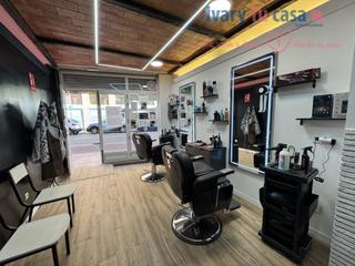 Traspàs Local Comercial  Carrer d'herrero. Peluquería, almacén en traspaso en calle d'herrero