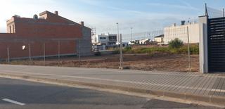 Terreny residencial  Calle de viena. Terreno en venta en zona piscinas