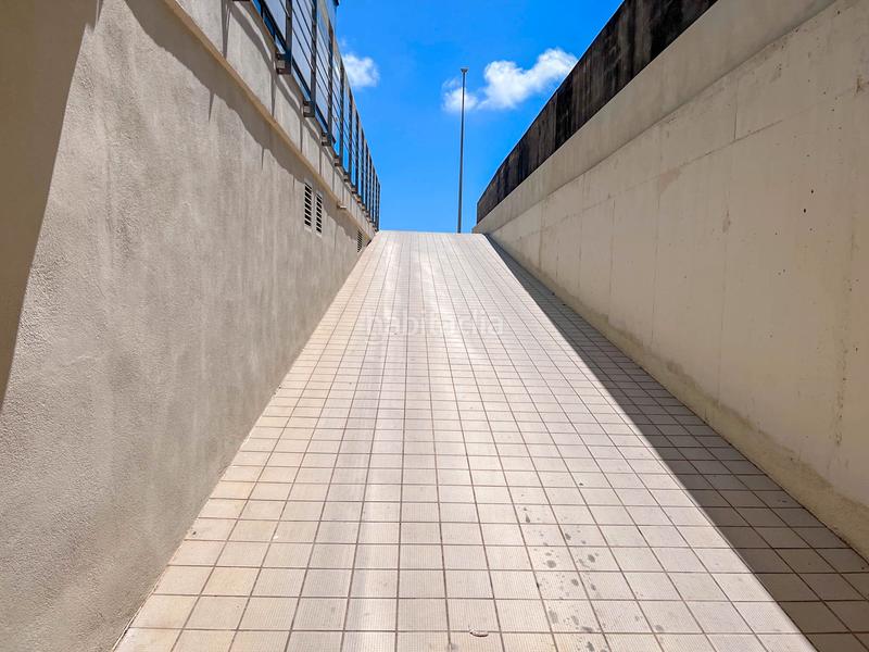 Foto 7cbc508a-42a2-49f9-8fc5-6f3d344e6096. Parking coche en calle juan pablo ii 6 en Zona Avenida del Mar Castellón de la Plana