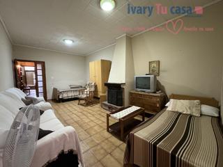 Casa  Carrer del pare vicent. Casa con numerosas estancias ideal para familias numerosas !