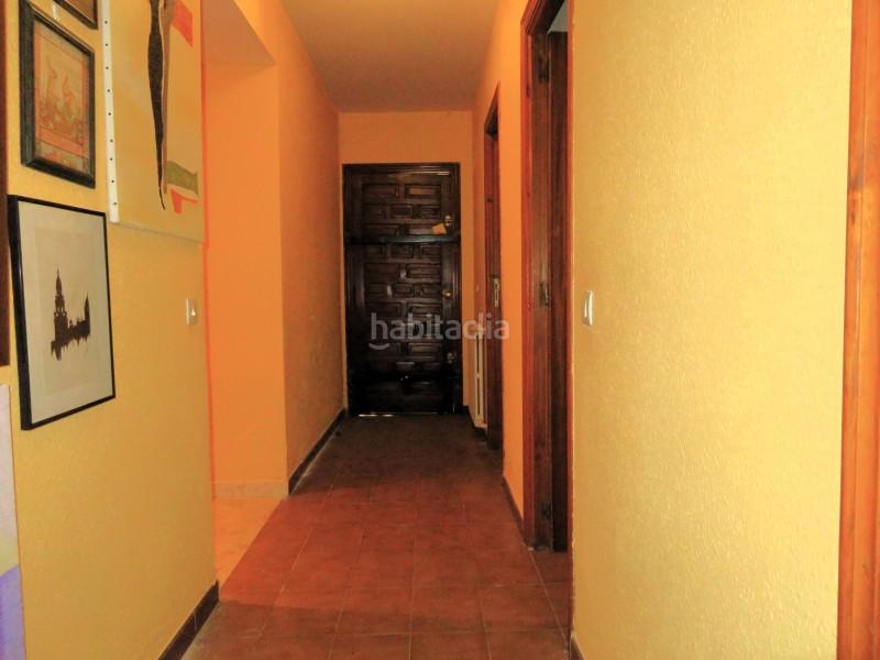 Foto 0d4d7bb9-9f2f-4829-a813-cc625faae7a1. Chalet casa unifamiliar en venta en campo y santibáñez león en Cuadros