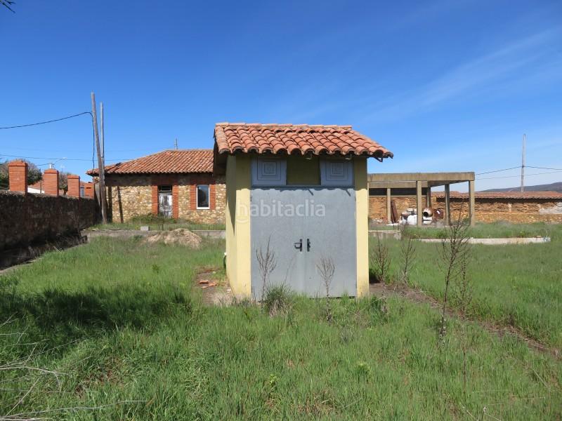 Foto 33455dd5-58be-46f2-9e49-5e385451eddf. Chalet casa unifamiliar en venta en campo y santibáñez león en Cuadros