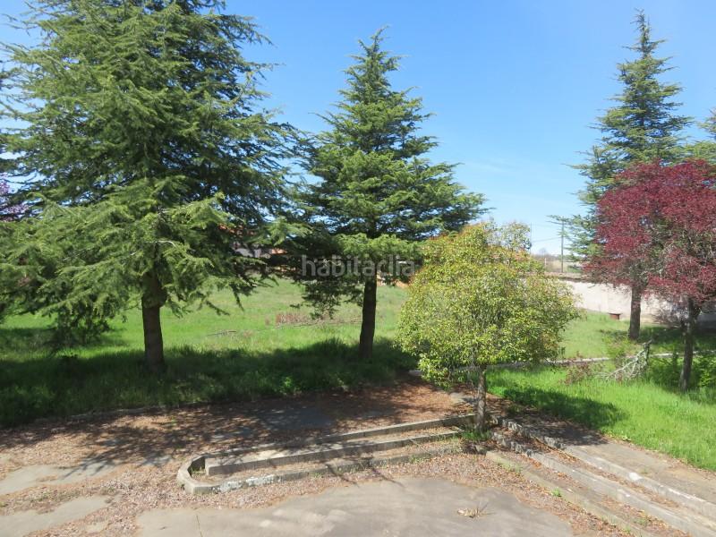 Foto 38c36f34-8a6b-4c13-9b31-184c0dc7dd58. Chalet casa unifamiliar en venta en campo y santibáñez león en Cuadros