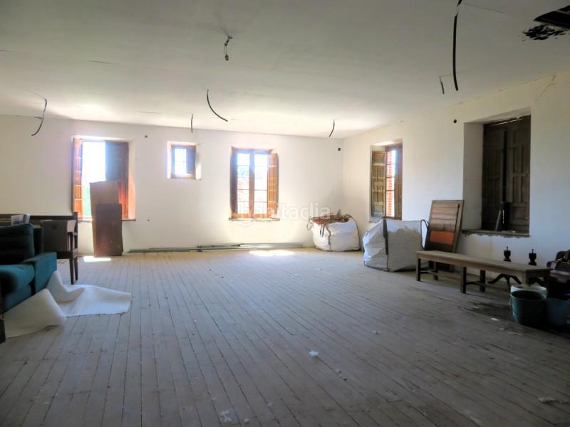 Foto 5875d9e5-241b-4e72-aeea-1d56d7172bf0. Chalet casa unifamiliar en venta en campo y santibáñez león en Cuadros