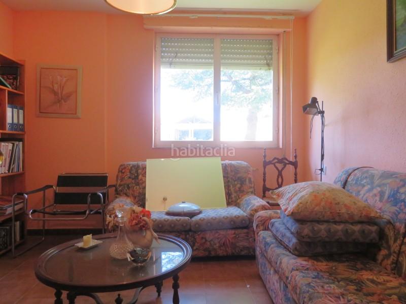 Foto 78ebebb7-9f68-45a7-a031-06ac13a3cafb. Chalet casa unifamiliar en venta en campo y santibáñez león en Cuadros