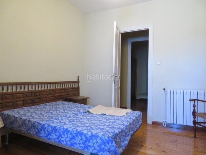 Foto 8bc7a380-721f-4b35-8b64-c17a5af7d0d9. Chalet casa unifamiliar en venta en campo y santibáñez león en Cuadros
