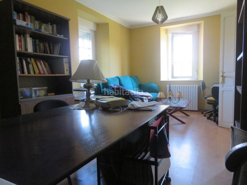 Foto c106b952-99a8-4824-b186-580829c4d9af. Chalet casa unifamiliar en venta en campo y santibáñez león en Cuadros
