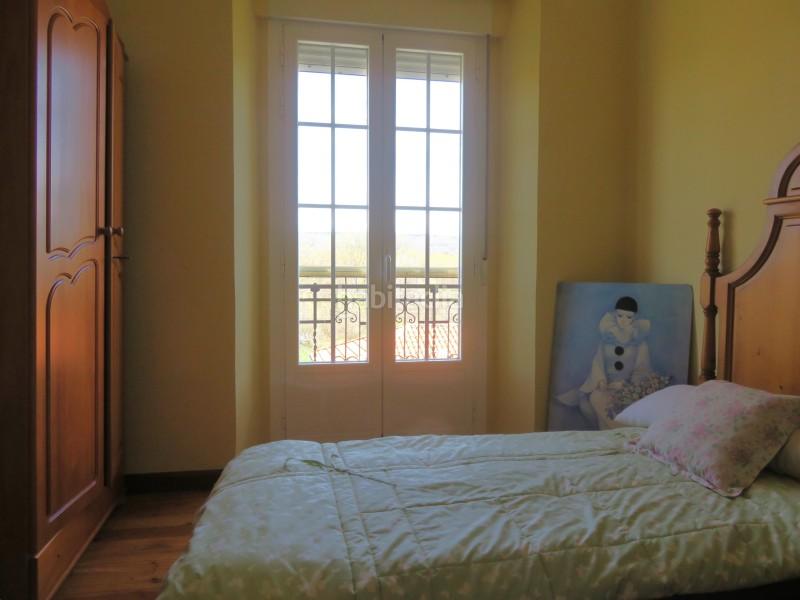 Foto d266dd1f-0195-454c-a05b-02b8e2f61258. Chalet casa unifamiliar en venta en campo y santibáñez león en Cuadros