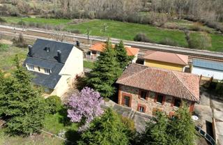 Xalet en Cuadros. Casa unifamiliar en venta en campo y santibez len
