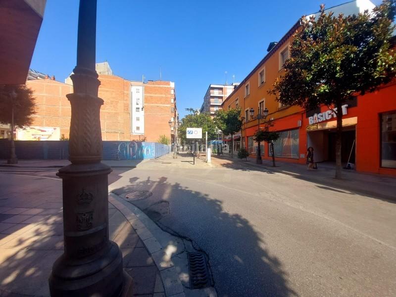 Foto c134ede7-072b-427a-b4cf-3da8c983836d. Geschäftsraum mit heizung in Centro Ponferrada