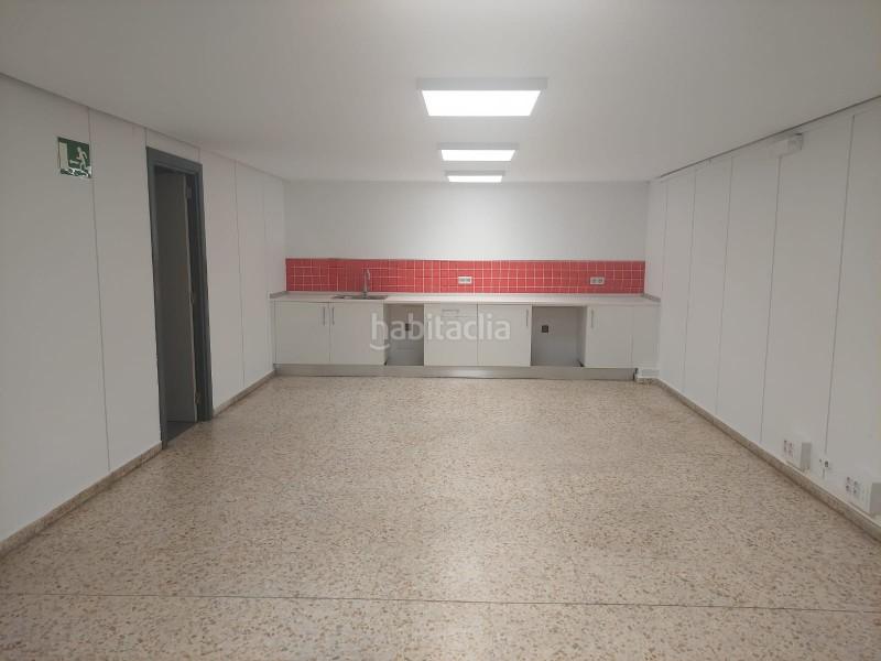 Foto d174bd06-8142-45d0-8eeb-b4e418c78560. Geschäftsraum mit heizung in Centro Ponferrada