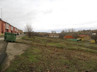 Wohngrundstück in Chozas de Abajo. Terreno en venta en ardoncino  ardoncino león