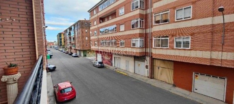 Foto a11d718b-b886-473d-80d3-288f02a22abd. Piso  en venta en la bañeza la bañeza león en Bañeza (La)