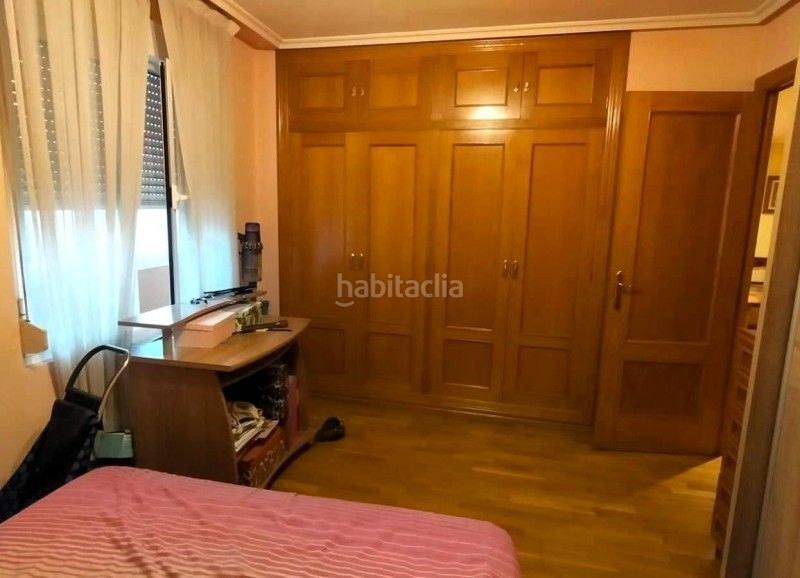 Foto 28d3d0aa-39bc-4f14-89f7-2ff80ee09977. Apartament amb calefacció a Crucero León