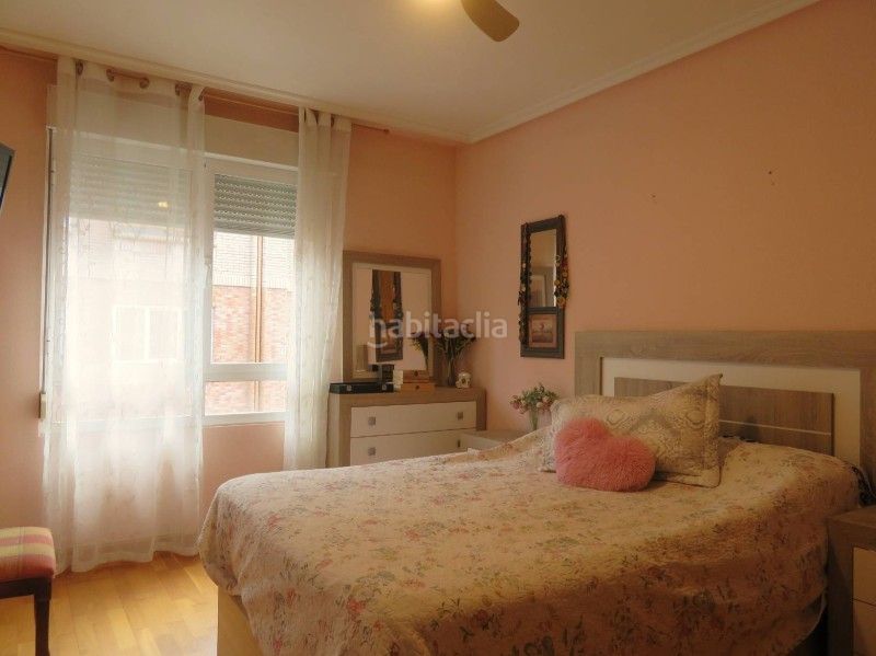 Foto 98f91903-0c69-47be-89c2-9e961b8002c5. Apartament amb calefacció a Crucero León