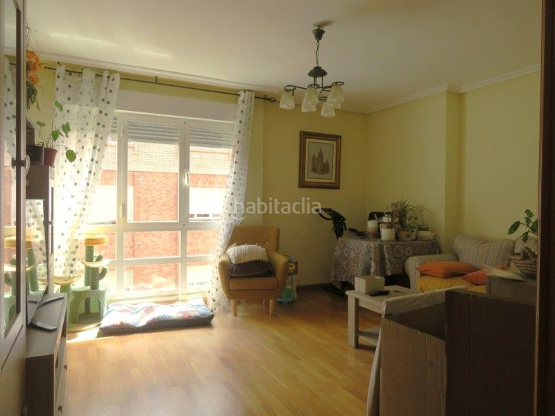 Foto d563383c-e6c3-43f5-94da-61a319c6b968. Apartament amb calefacció a Crucero León