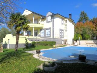 Chalet à Valdefresno. Casa unifamiliar en venta en las lomas  las lomas león