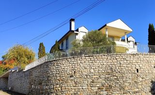 Xalet en Valdefresno. Casa unifamiliar en venta en las lomas  las lomas le�n