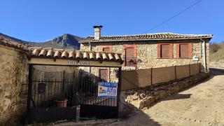 Chalet à Valdepiélago. Chalet en venta en valdorria  valdorria león