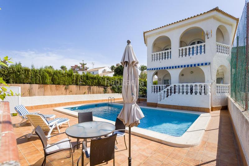 Foto 622f1762-ed3f-4fb2-bfe1-ee5d2467ecd6. Chalet avec chauffage parking piscine dans Entremares Manga del Mar Menor (La)