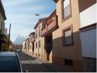 Pis a Calle romero torres 12, 1 00 10, la linea de la concepcion. Adosado en la línea de la concepción  calle romero torres