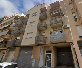 Local commercial à Calle metge carrera del 44 es:1 pl:lc pt:a. Local comercial en olesa de montserrat  calle del metge carrera