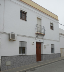 Pis a Cristobal colon 102. Vivienda en lantejuela  calle cristóbal colón
