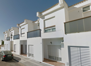 Pis  Calle maestra concha alvarez fernandez 68, lepe. Adosado en lepe  calle maestra concha alvarez fernandez