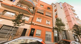 Appartamento in Calle les boviles, 53. Vivienda en lhospitalet de llobregat  calle les boviles