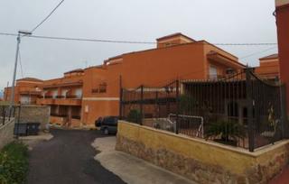 Pis a Calle venecia, 2 (d) es: 1 pl: 0 pt: 3 paraje la aparecida (raig. Chalet en orihuela  calle venecia