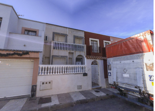 Appartement à Calle menendez pelayo 32, roquetas de mar. Chalet en roquetas de mar  calle menendez pelayo