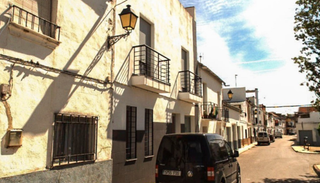 Appartement  Calle caballeros. Vivienda en villa del río  calle caballeros