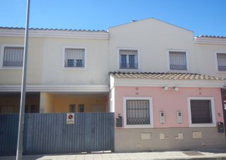 Pis a Calle itálica. Vivienda en coria del río  calle itálica
