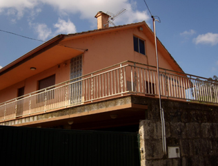 Pis  Camiño do quintal. Vivienda en mos  camiño do quintal