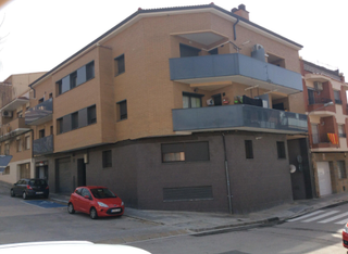 Pis  Carrer del pirineu. Vivienda en sant vicenç de castellet  carrer del pirineu