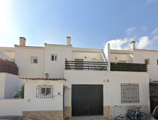 Piso  32 c. bo. alto. Vivienda en zurgena  plaza islas baleares