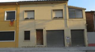 Pis  Calle bisbe perelló 11. Vivienda en balenya  calle bisbe perelló