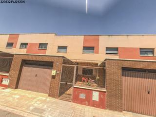 Appartement  Calle besana 20. Adosado en miguelturra  calle besana