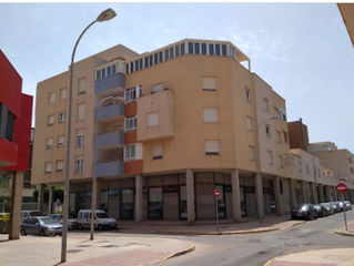 Pis  Paseo pedro ponce 109. Vivienda y garaje en el ejido  paseo pedro ponce b