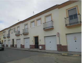 Pis  Calle carril de los moriscos 64. Adosado en rociana del condado  calle carril de los moriscos