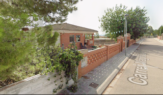 Flat  Calle magnolia 18. Chalet en la bisbal del penedes  calle magnolia