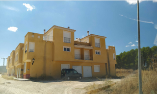 Piso en Travesia carretera singla 7. Vivienda en caravaca de la cruz  travesia carretera singla
