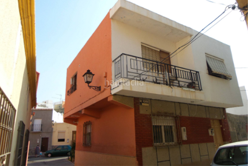 Foto b0cfbd4e-5532-490b-8a98-dcf1fe504c45. Etagenwohnung in calle aixa 1 in Adra