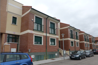 Appartement à Calle lavaderos 16. Vivienda en cistérniga  calle lavaderos