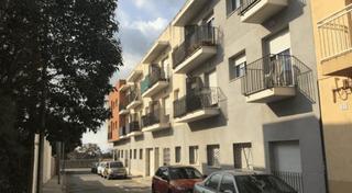Appartement  Calle del mestre coll 18. Lote vivienda y garaje en montbrio del camp  calle del mestre co