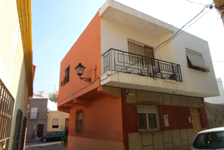 Appartement à Calle aixa 1. Chalet en adra  calle aixa