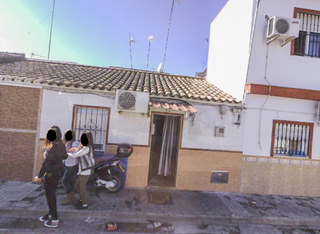 Pis  Calle virgen de soterraña 12. Chalet en sevilla  calle virgen de soterraña