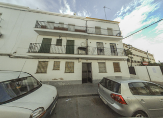 Pis  Calle lepanto 9. Adosado en lora del río  calle lepanto