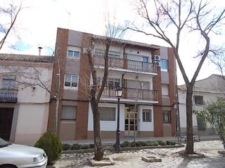 Piso en Avenida pio xii 6. Vivienda en santa cruz de mudela  avenida pio xii