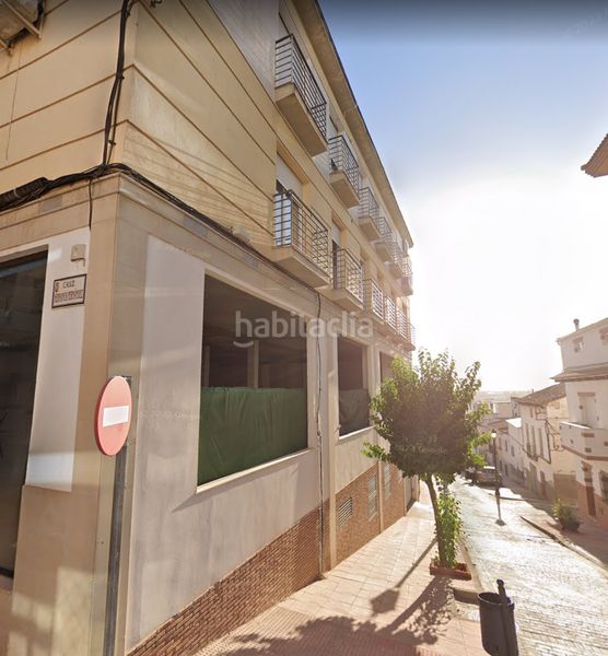 Foto acac6999-cc3a-4c37-94cf-2772fa033b9a. Pis a calle hermanos fernández a Mengíbar